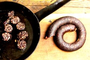 100 Grams Blood Sausage, Cooked & Pickled (Blood Pudding)