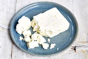 100 Grams Cheese, Firm, Fat 17%
