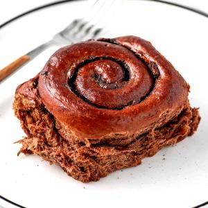 100 Grams Cinnamon Roll W/Chocolate