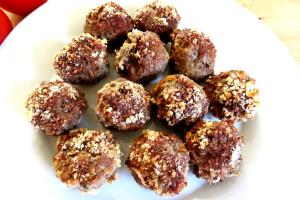 100 Grams Meat Balls Made From Minced Beef