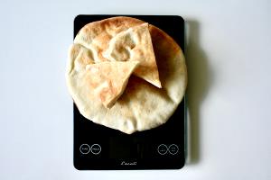 100 Grams Pita W/Lettuce