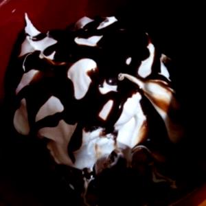 100 Grams Vanilla Ice Cream, Chocolate-Coated, Light