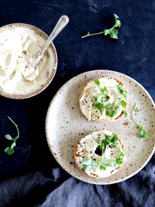 1.1 Oz Cream Cheese, Roasted Garlic, Light