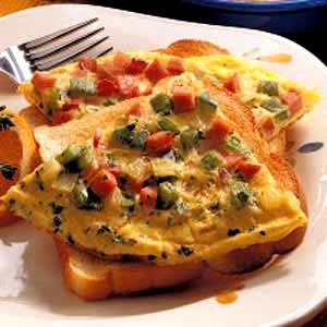 117 Grams Breakfast Sandwiches, Western Omelet, Bacon & Cheese