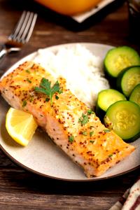 12 oz (340 g) Salmon with Honey Dijon Mustard Sauce