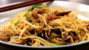 12 oz (340 g) Select BBQ Pork Chow Mein