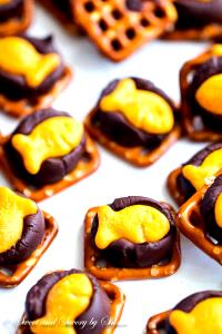 12 Pieces Goldfish Cracker, Chocolate Dunked Pretzel