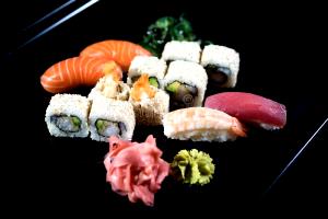 12 Pieces Sushi Eel Roll