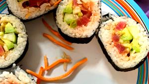 12 Pieces Sushi Spicy Roll, Tuna