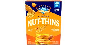 17 crackers (30 g) Almond Nut-Thins - Cheddar Cheese Nut & Rice Cracker Snacks