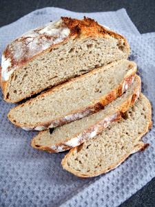 2 1/2" slice Round Pain De Campagne Bread