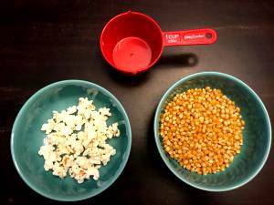 2 1/4 cups (30 g) Holla-Peño Popcorn