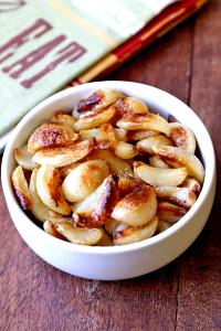 2-3 cloves (4 g) Lightly Seasoned Roasted Garlic