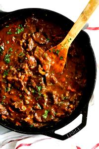 2/3 cup (140 g) Homestyle Gravy and Beef Tips