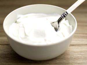 2/3 cup (170 g) Greek Yogurt