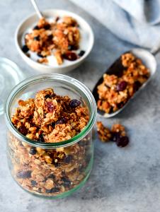 2/3 cup (55 g) Golden Honey Granola