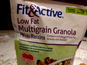 2/3 cup (55 g) Low Fat Multigrain Granola with Raisins