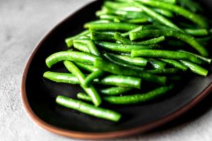 2/3 cup (81 g) EZ Steam Whole Green Beans