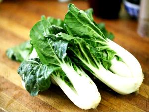 2/3 cup (85 g) Baby Bok Choy