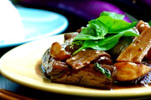 2/3 cup (85 g) Chinese Eggplant