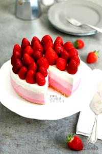 2/3 cup (95 g) Strawberry Cheesecake