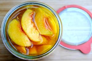 2/3 Cup Peach Slices, In Syrup, Frozen