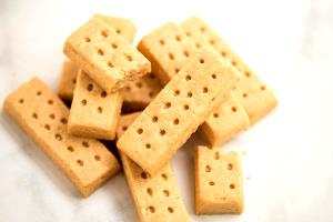 2 biscuits (30 g) Scottish Shortbread Fingers