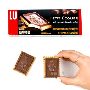 2 biscuits Milk Chocolate Biscuit
