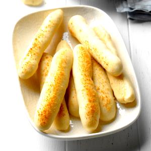 2 breadsticks and 1/2 tsp spread (60 g) Parmesan with Garlic Breadsticks