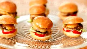 2 buns (42 g) Slider Thins Mini Burger Buns