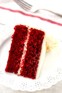 2 cakes (73 g) Red Velvet Creme Filled Cakes