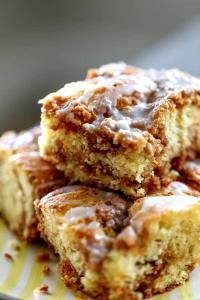 2 cakes (92 g) Cinnamon Streusel Cakes