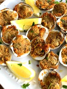 2 clams (124 g) Stuffed Clams