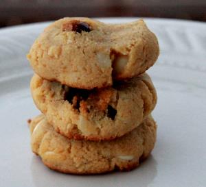 2 cookies (25 g) Thank U Berry Munch