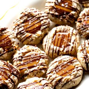 2 cookies (28 g) Salted Caramel Coconut Cookies