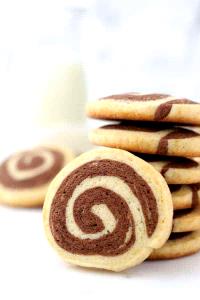 2 cookies (34 g) Cocoa Filled Pinwheel Cookies