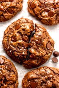 2 cookies (38 g) Double Fudge Cookies
