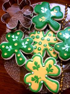 2 Cookies Shamrock Shape Sugar Cookie, Rtb