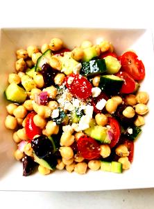 2 cups (100 g) Mediterranean Chopped Salad