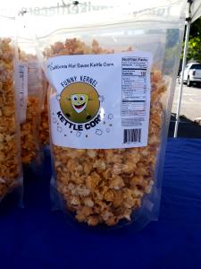 2 cups (28 g) Smoked Cheddar Cheese Kettle Corn Popcorn