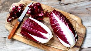 2 cups (85 g) Radicchio