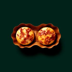 2 egg bites (130 g) Sous Vide Egg Bites: Bacon & Gruyere