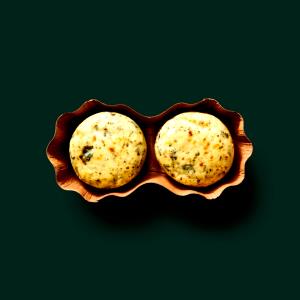 2 egg bites (130 g) Sous Vide Egg Bites: Kale & Portabella Mushroom