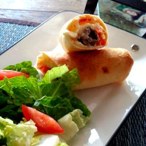 2 flautas (142 g) Steak & Cheese Flautas