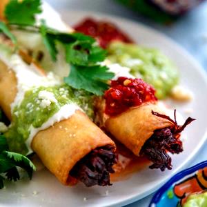 2 flautas Shredded Steak & Cheese Flautas