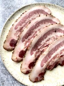 2 oz (56 g) Hickory Smoked Pork Jowl Bacon