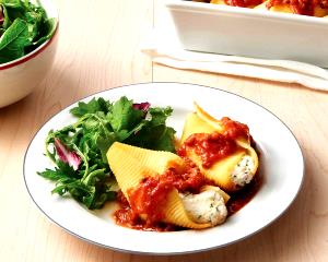 2 pieces (113 g) Three Cheese Stuffed Pasta Shells