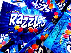2 pieces (3.5 g) Razzles
