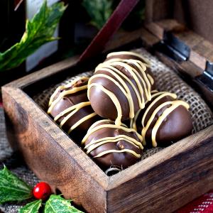 2 pieces (40 g) Liqueur Truffles