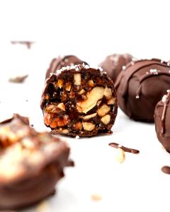 2 pieces (40 g) Pecan Pie Truffle